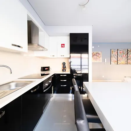 Luxury Apartment *