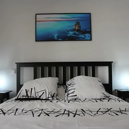 Luxury Apartment *
